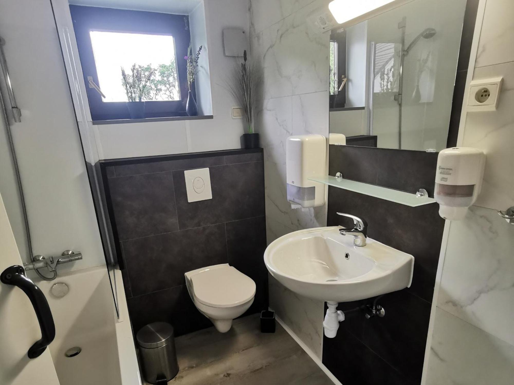 Chez Phil Hotel Robertville Room photo